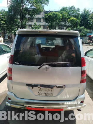 Toyota X Noah with Sunroof & Moonroof